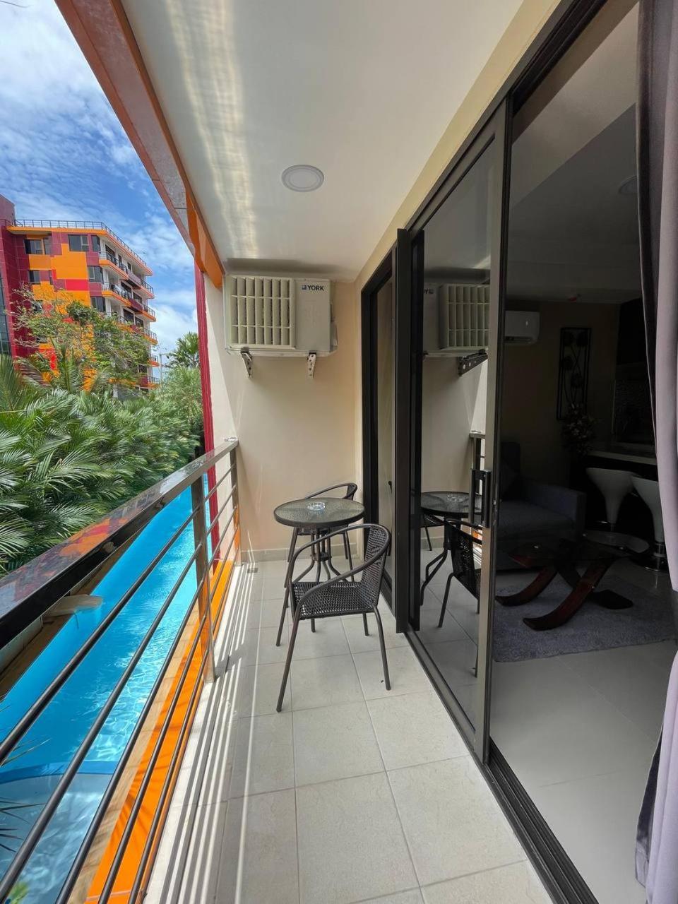 Naiharn Pearl Condo Hotel By Villacarte Nai Harn Rum bild